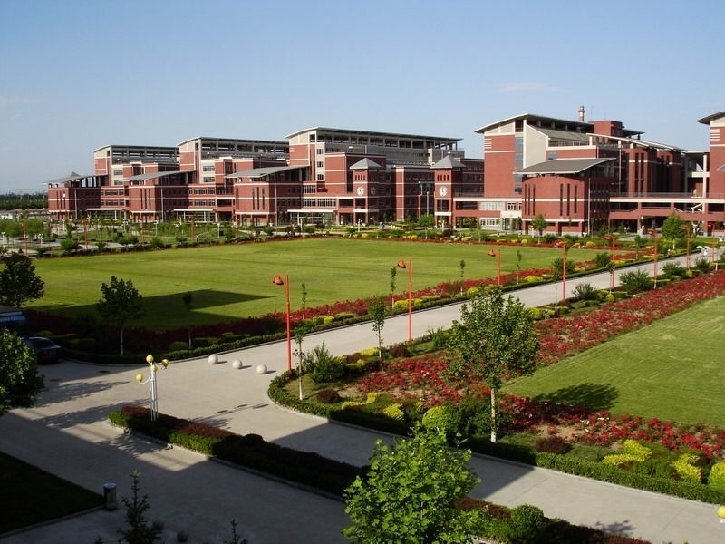 河北大学 